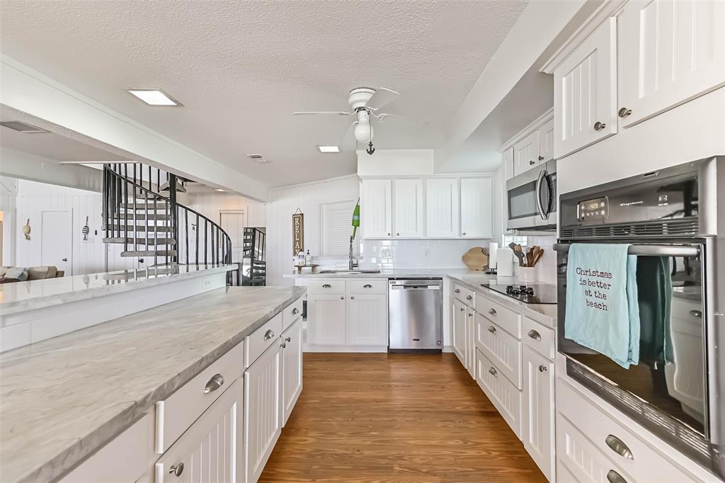 23155 & 23156 Gulf Drive, Galveston, Texas image 17