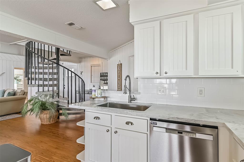 23155 & 23156 Gulf Drive, Galveston, Texas image 18