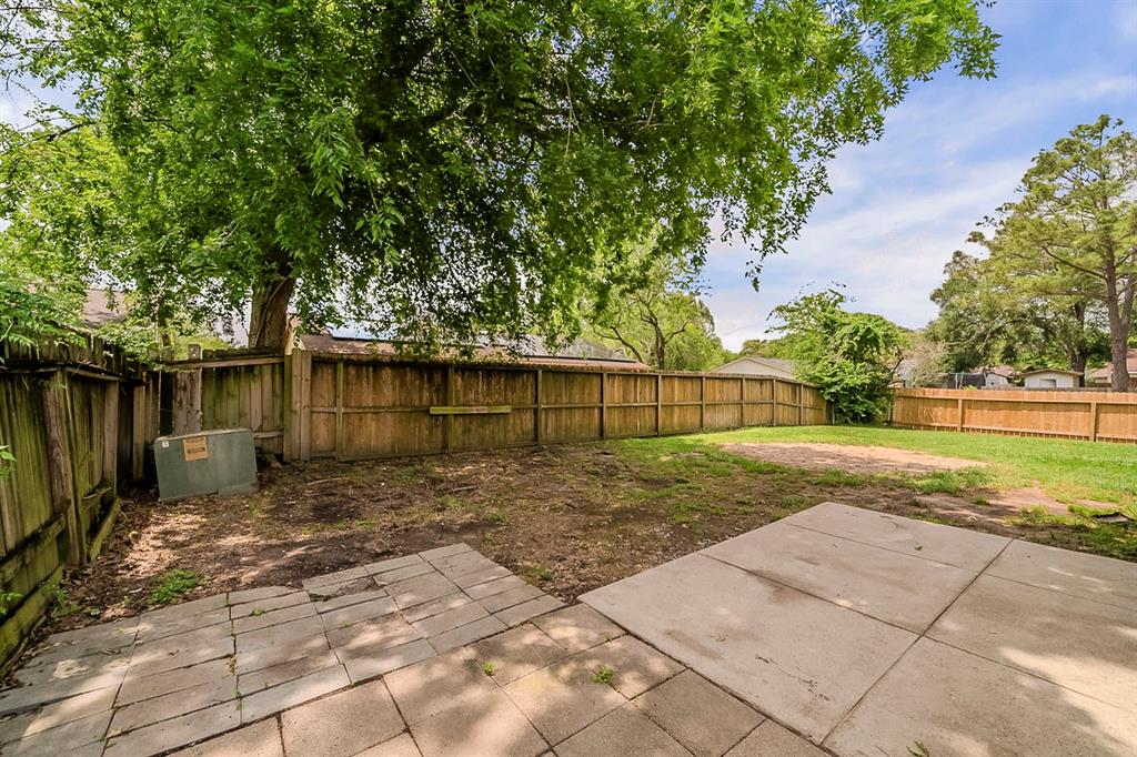 5802 Evening Shadows Lane, Spring, Texas image 22