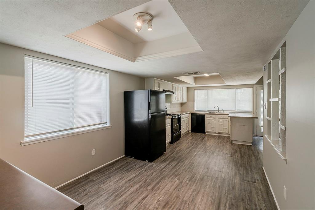 5802 Evening Shadows Lane, Spring, Texas image 5
