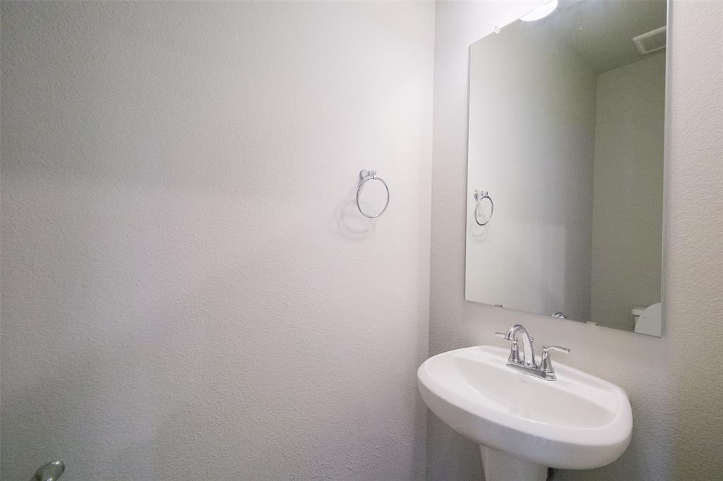1711 Garden Ivy Lane, Pearland, Texas image 12