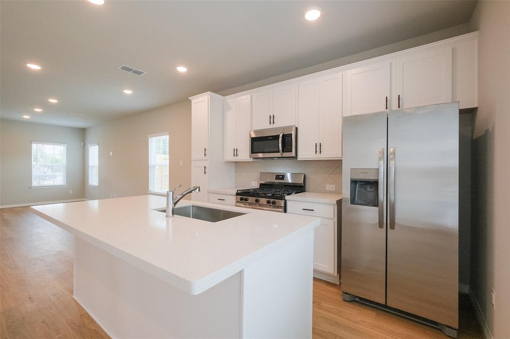 1711 Garden Ivy Lane, Pearland, Texas image 11