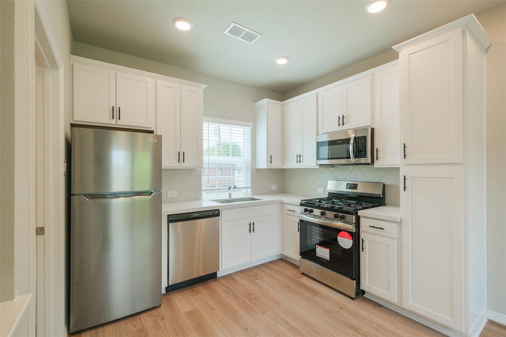 1711 Garden Ivy Lane, Pearland, Texas image 33