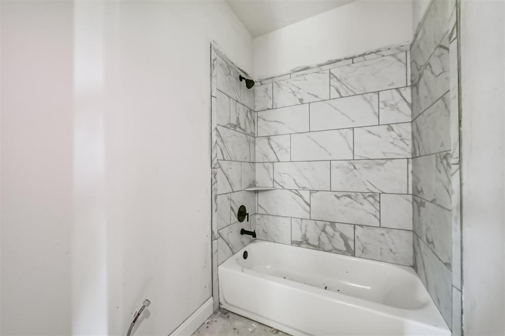 6618 Freret Bayou Dr, Baytown, Texas image 33