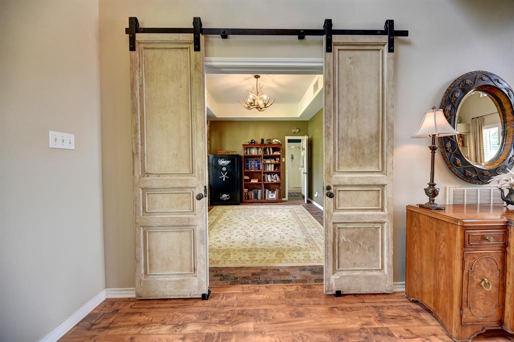 2915 Brandenburg Lane, Brenham, Texas image 9