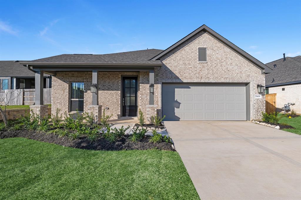 1545 Apache Heights Drive, Dayton, Texas image 2