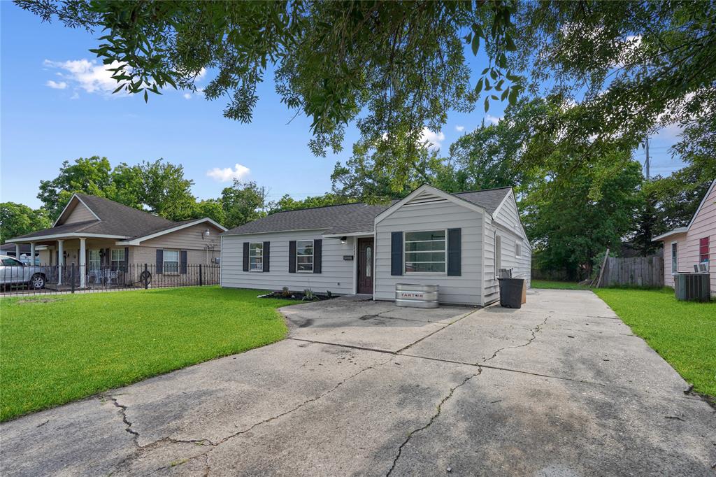 1722 Caspersen Drive, Jacinto City, Texas image 24