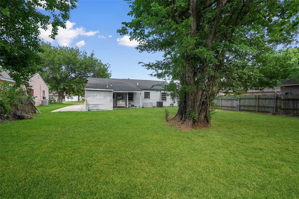 1722 Caspersen Drive, Jacinto City, Texas image 20