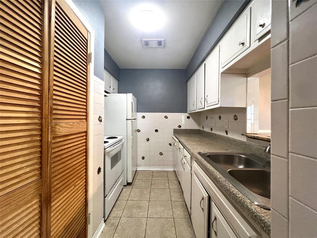 6401 Skyline Drive #19, Houston, Texas image 12