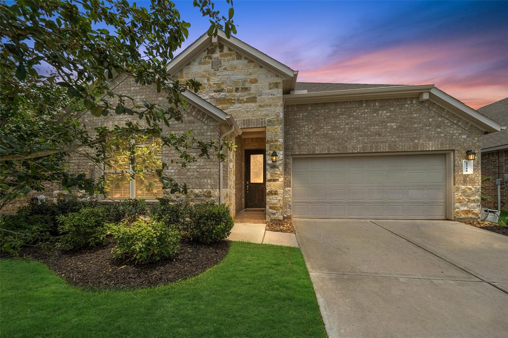 1216 Sandstone Hills Drive, Montgomery, Texas image 1