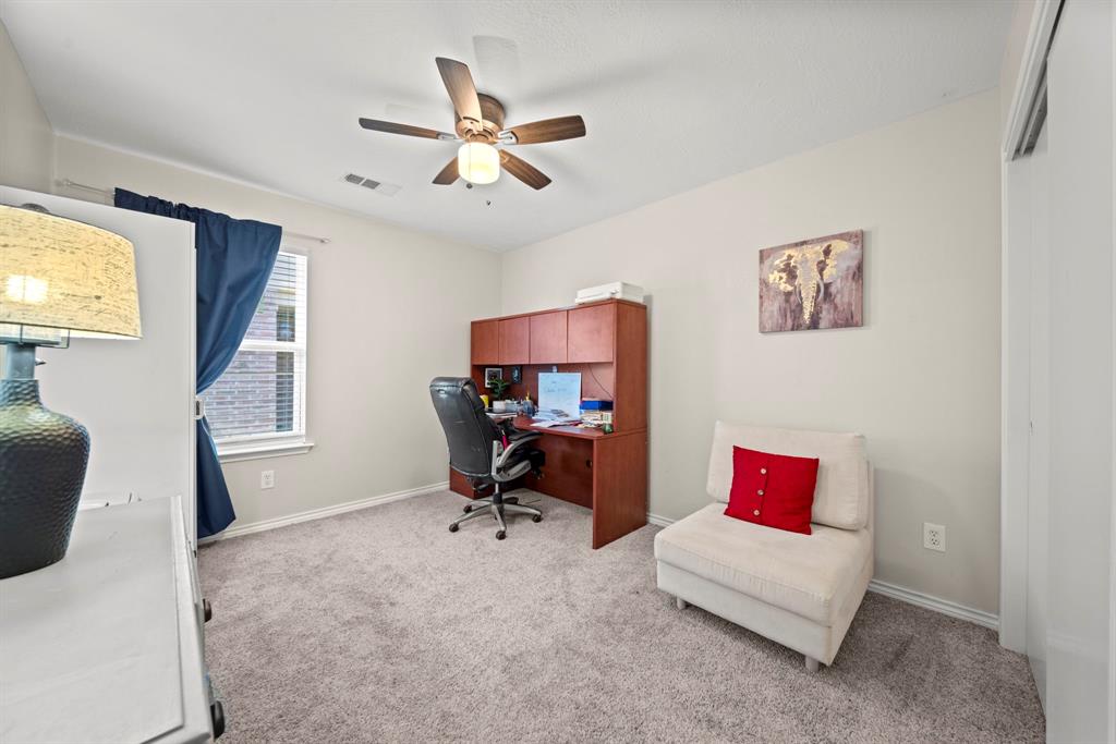 11747 Rolling Stream Drive, Tomball, Texas image 8
