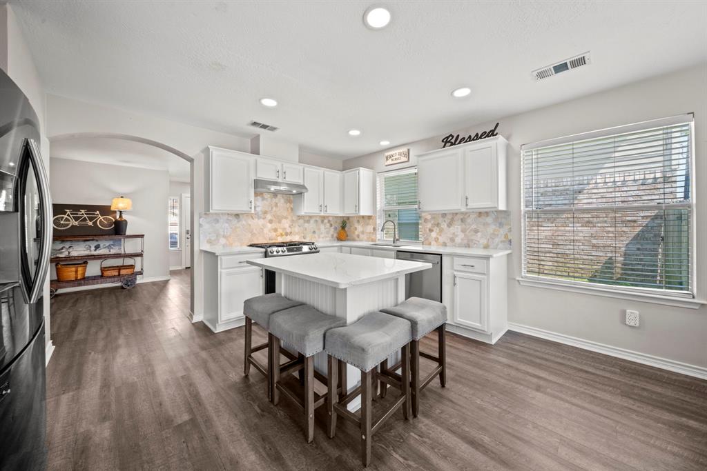11747 Rolling Stream Drive, Tomball, Texas image 12