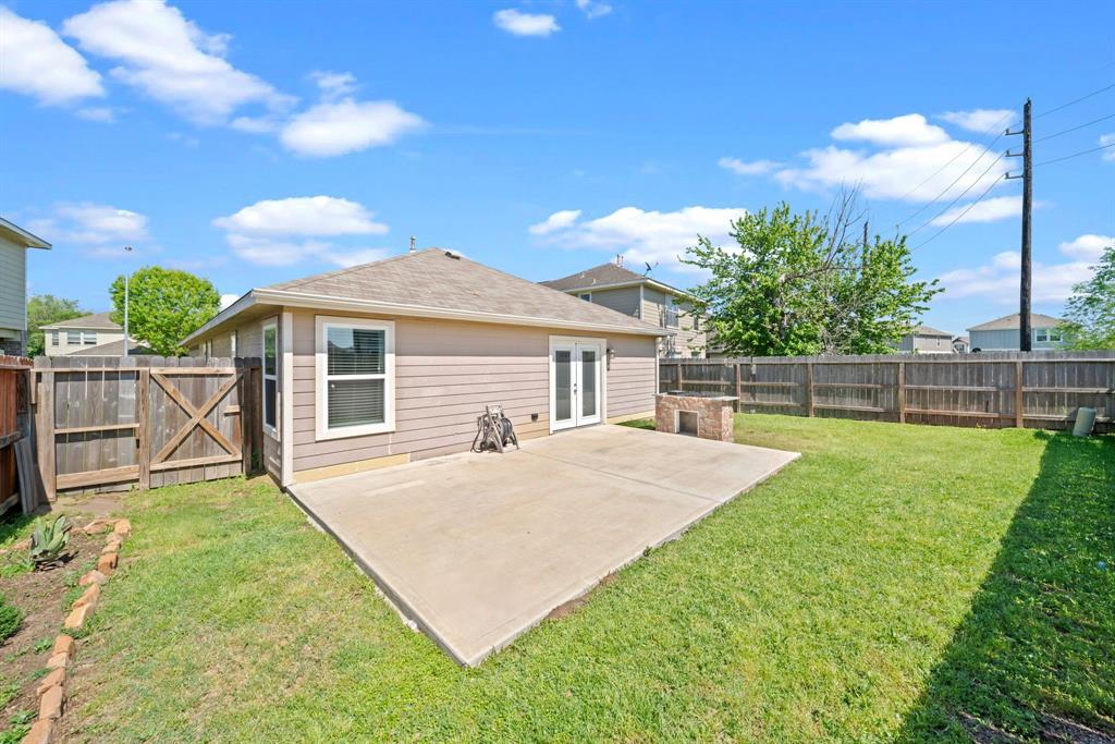 11747 Rolling Stream Drive, Tomball, Texas image 21