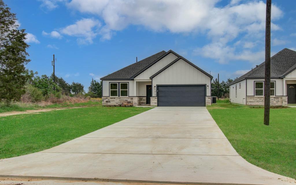 1910 1st Street, Hempstead, Texas image 4