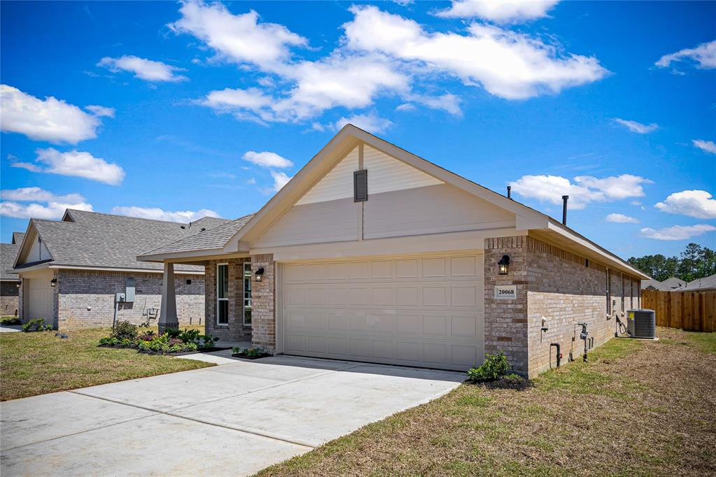 20068 Swinley Forest Drive, Cleveland, Texas image 3
