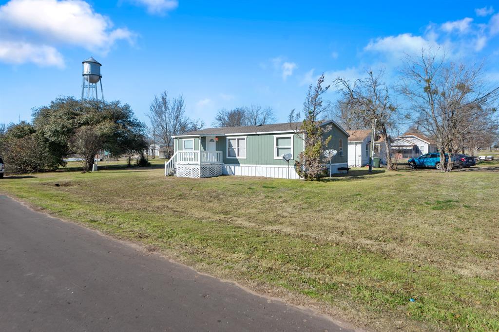 218 E Denton Street, Bremond, Texas image 2
