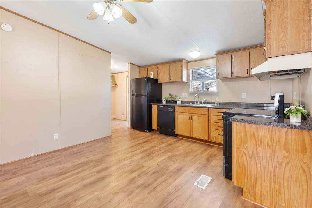 218 E Denton Street, Bremond, Texas image 7