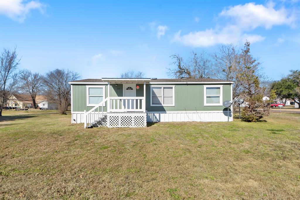 218 E Denton Street, Bremond, Texas image 1