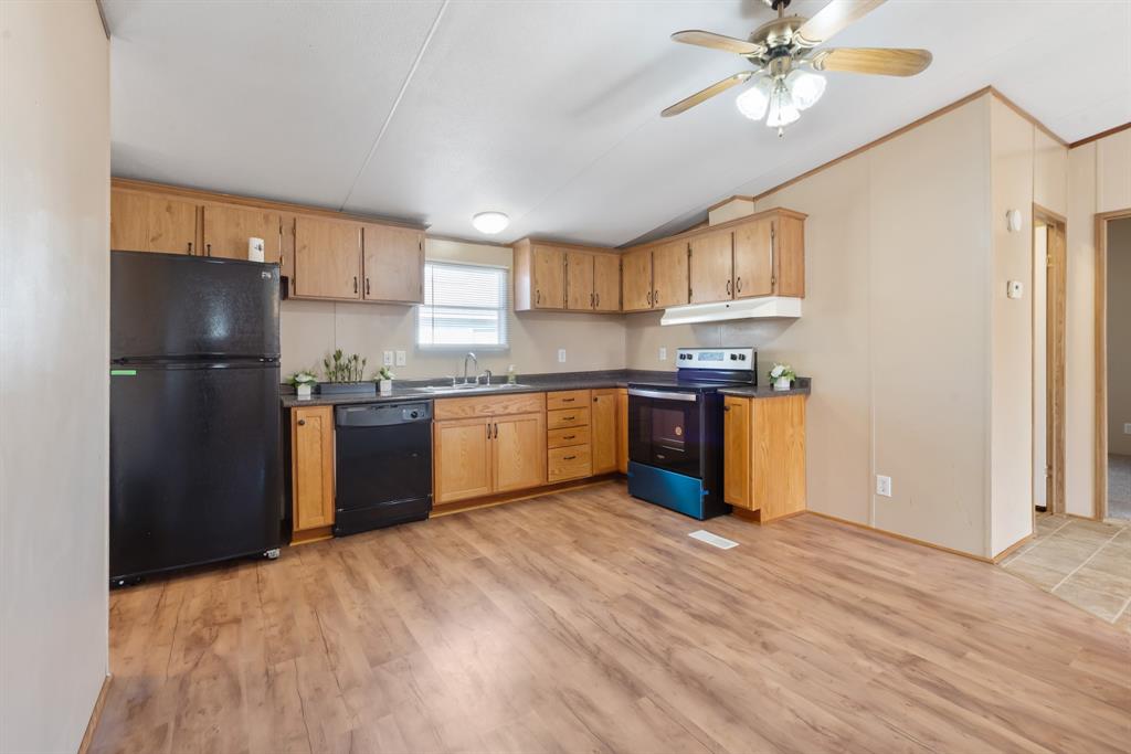 218 E Denton Street, Bremond, Texas image 6