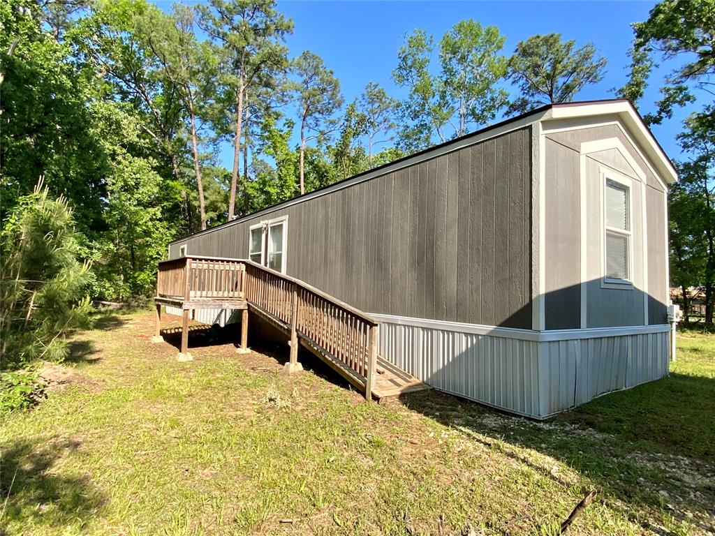 120 Cloverdale, Livingston, Texas image 2