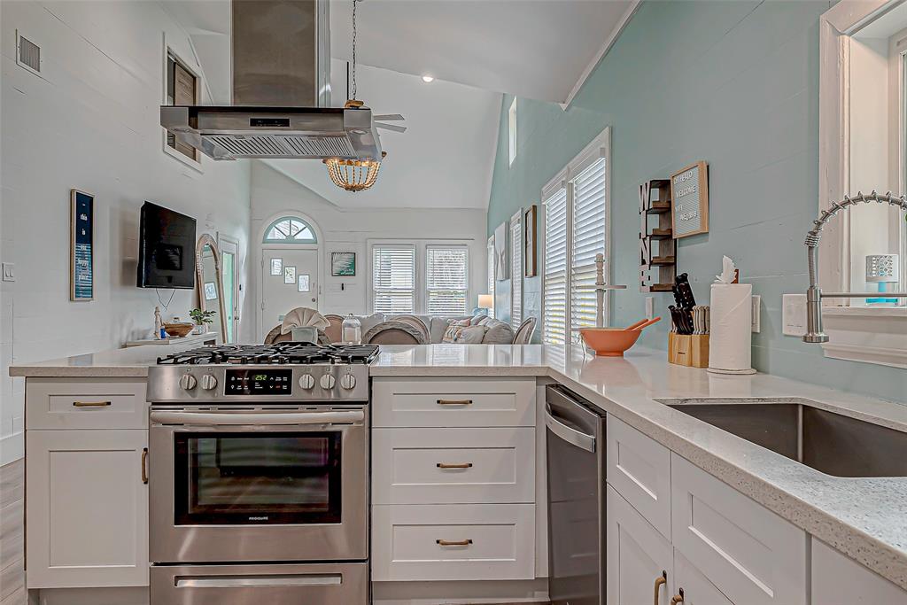 1818 Avenue O, Galveston, Texas image 23