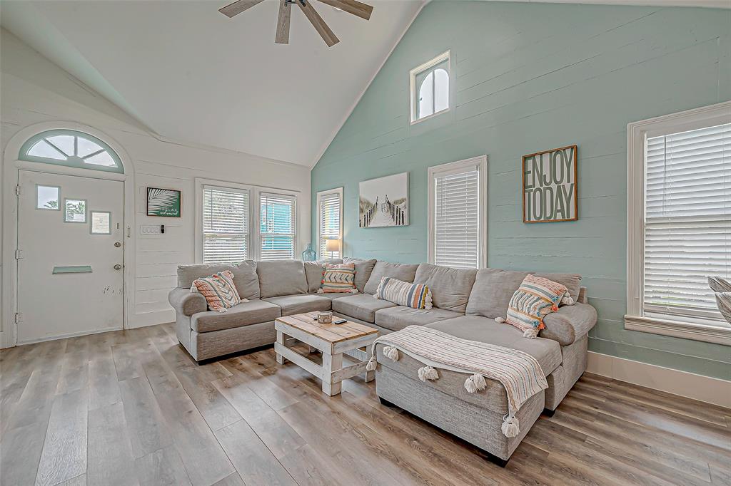 1818 Avenue O, Galveston, Texas image 7