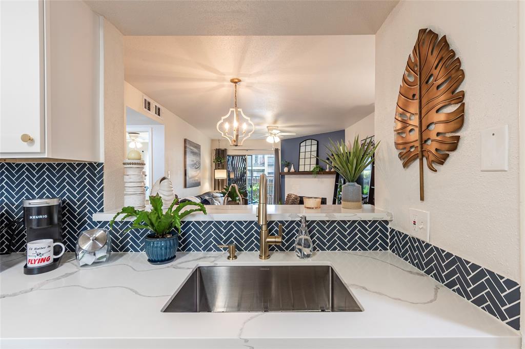 18800 Egret Bay Boulevard #1203, Webster, Texas image 5