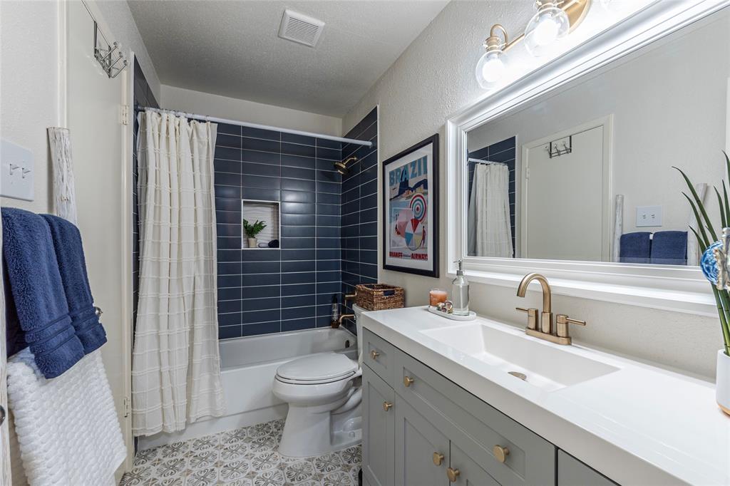 18800 Egret Bay Boulevard #1203, Webster, Texas image 18