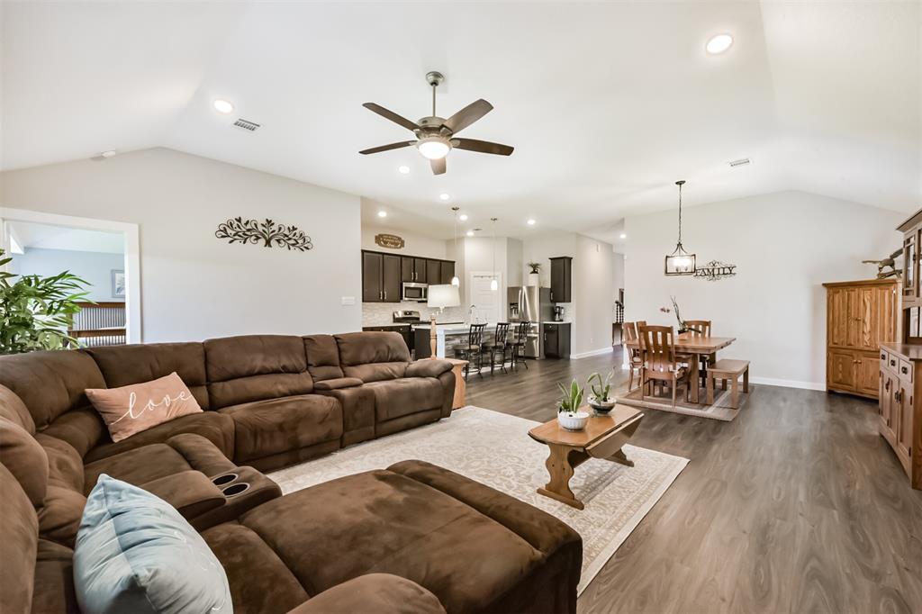 22107 Juniper Crossing Drive, New Caney, Texas image 8
