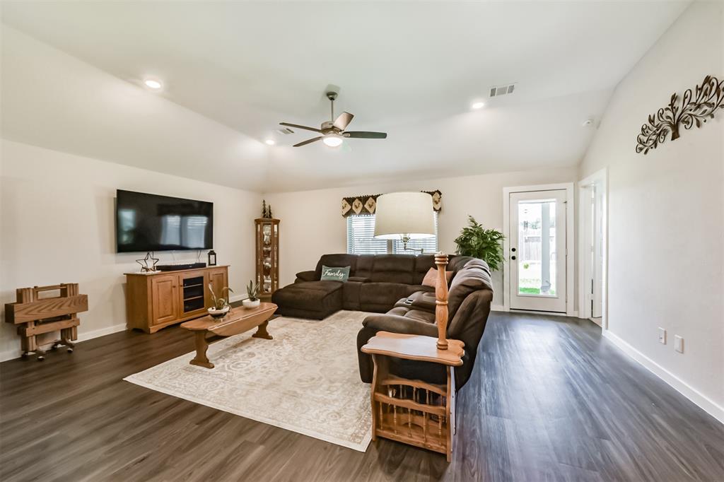22107 Juniper Crossing Drive, New Caney, Texas image 6