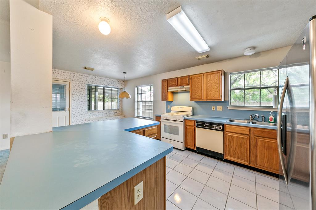 7110 Pine Bower Court, Humble, Texas image 16