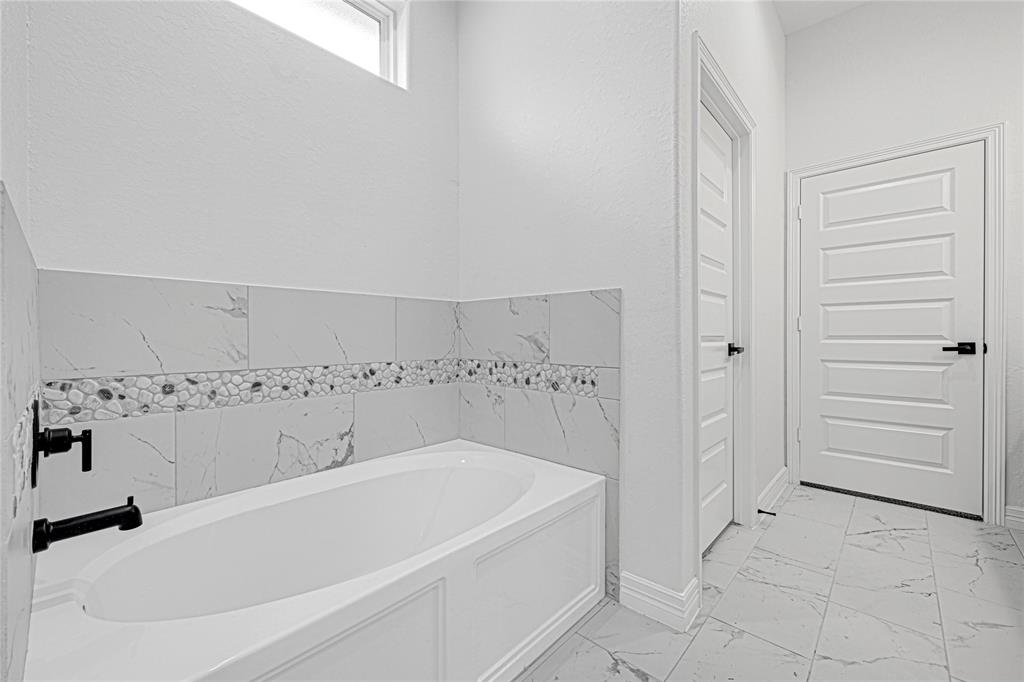 509 Little Spring Court, Anahuac, Texas image 21