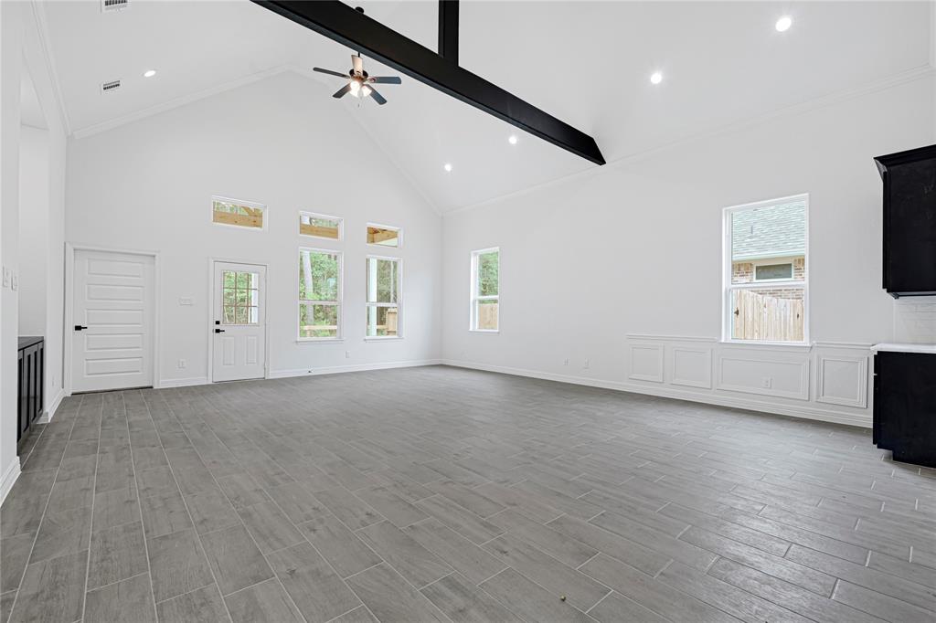 509 Little Spring Court, Anahuac, Texas image 8