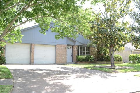 Single Family Residence in Houston TX 6911 Leandra Drive.jpg