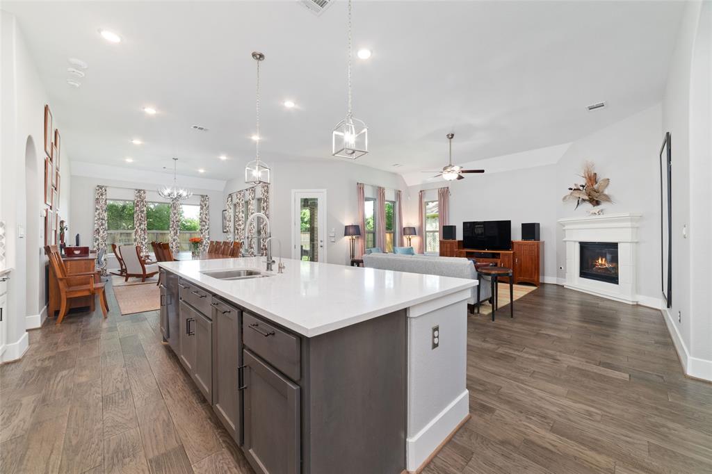 145 Lily Green Court, Conroe, Texas image 10