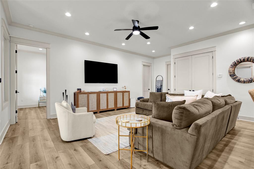 2906 Shady Lane, Crystal Beach, Texas image 11