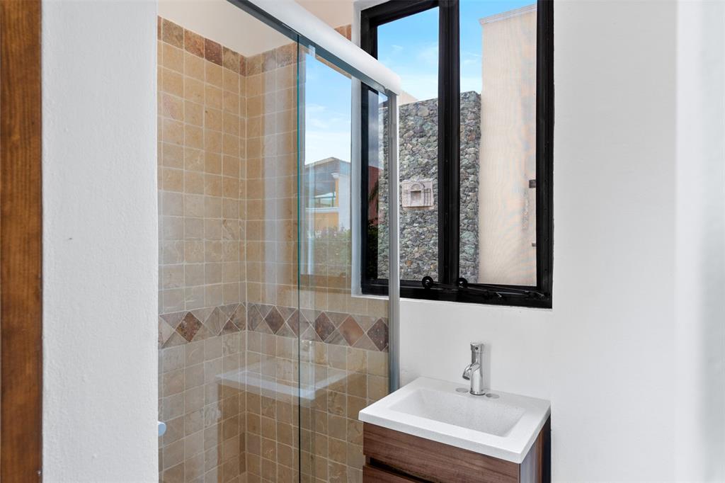 37700, Mexico, 2 Bedrooms Bedrooms, ,3 BathroomsBathrooms,Residential,Active,51659