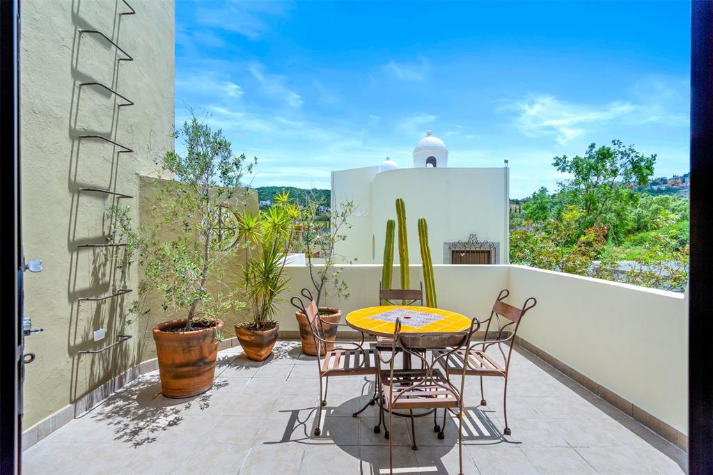 37700, Mexico, 2 Bedrooms Bedrooms, ,3 BathroomsBathrooms,Residential,Active,51659