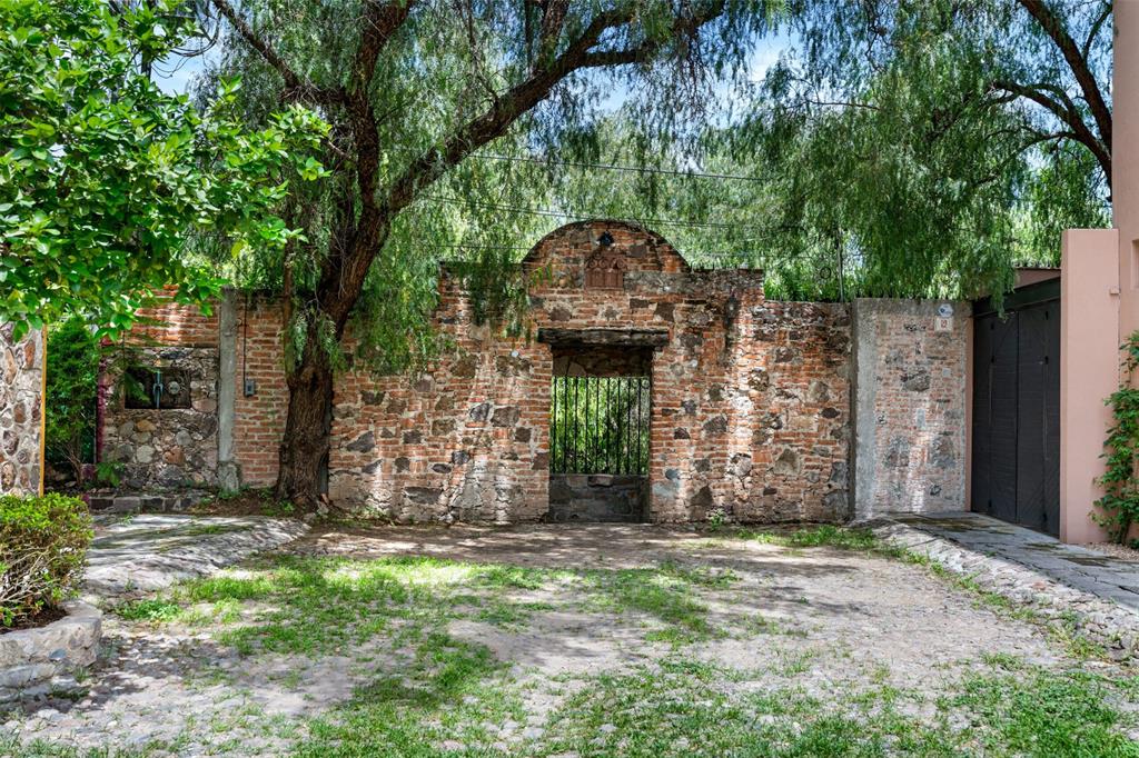 37700, Mexico, 2 Bedrooms Bedrooms, ,3 BathroomsBathrooms,Residential,Active,51659