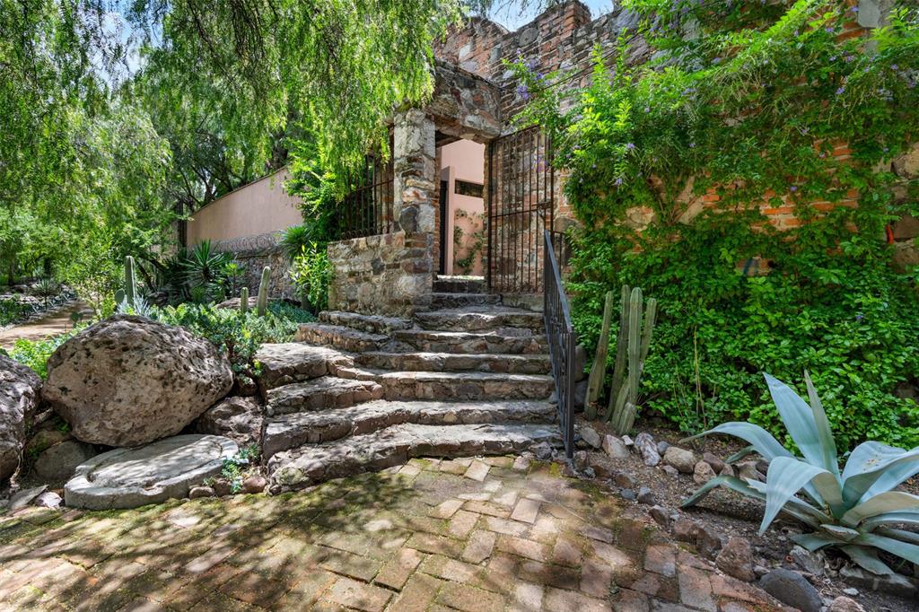 37700, Mexico, 2 Bedrooms Bedrooms, ,3 BathroomsBathrooms,Residential,Active,51659