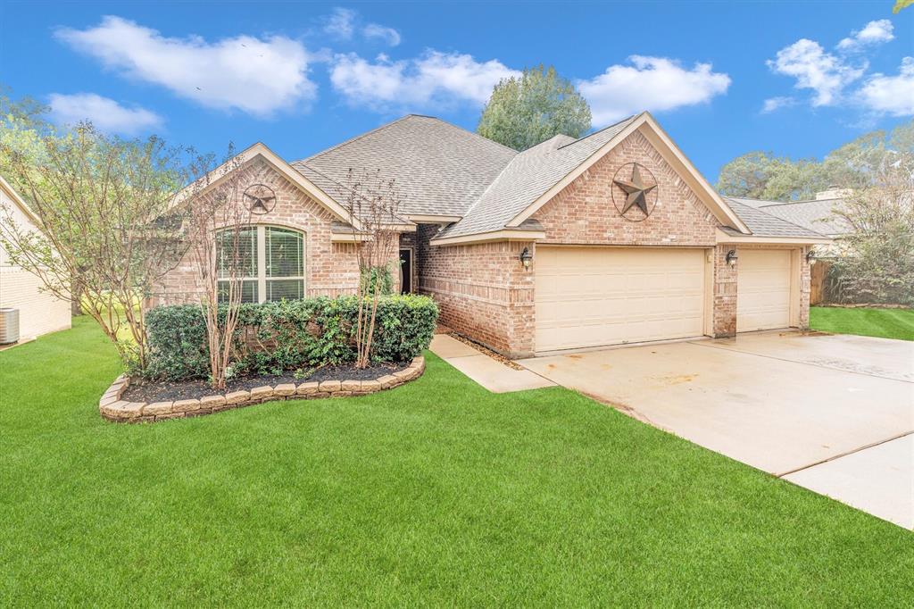 9766 Twin Shores Drive, Willis, Texas image 4