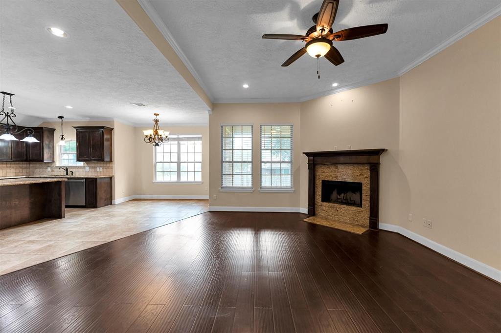 9766 Twin Shores Drive, Willis, Texas image 17