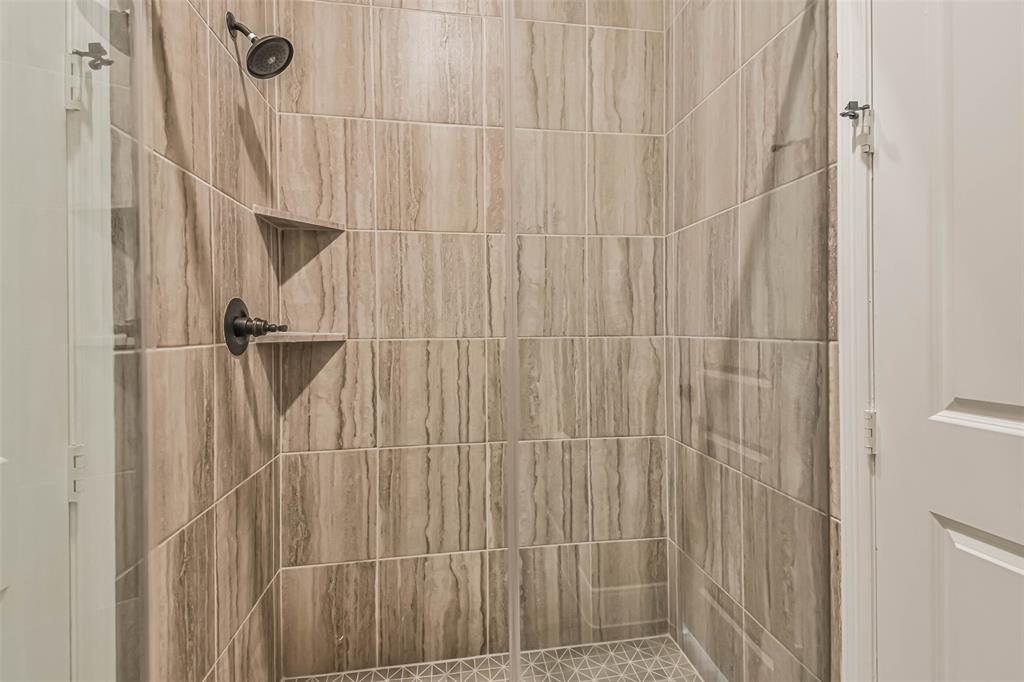 11131 Heartleaf Aster Way, Cypress, Texas image 36