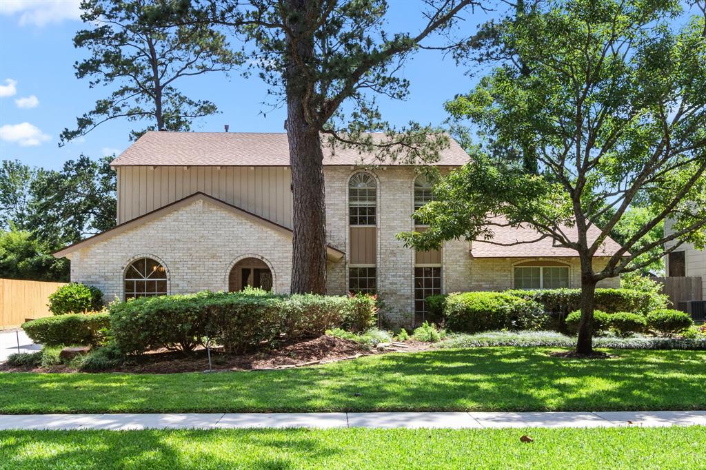 1022 Oak Leaf Street, La Porte, Texas image 1