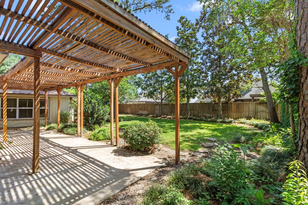 1022 Oak Leaf Street, La Porte, Texas image 37