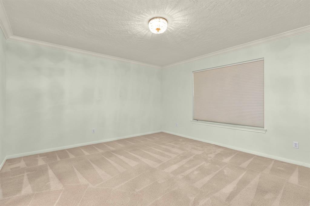 1022 Oak Leaf Street, La Porte, Texas image 21