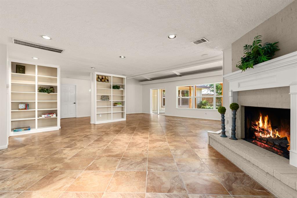1022 Oak Leaf Street, La Porte, Texas image 20