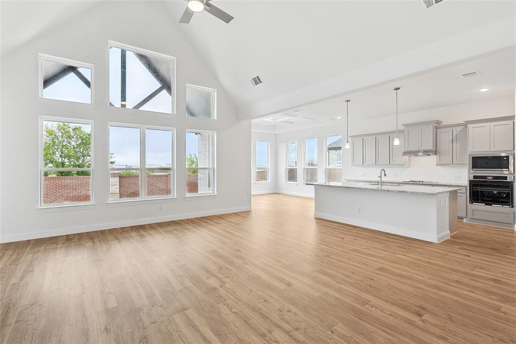 327 Blue River Trail