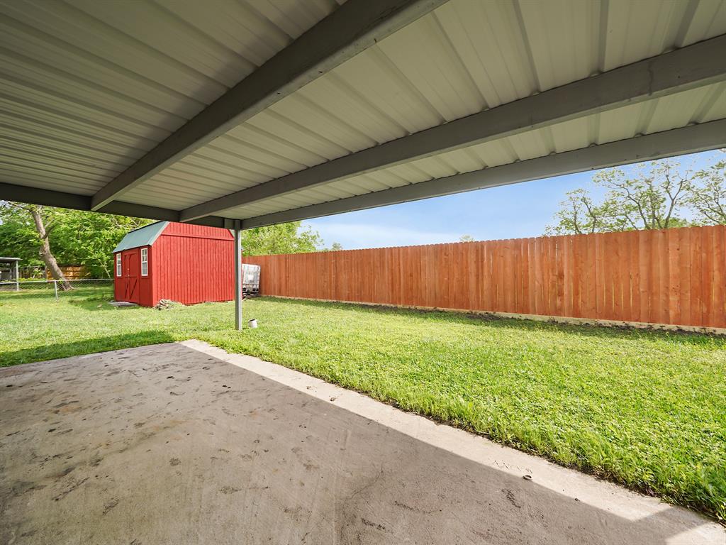 1921 Coupland Drive, La Porte, Texas image 16