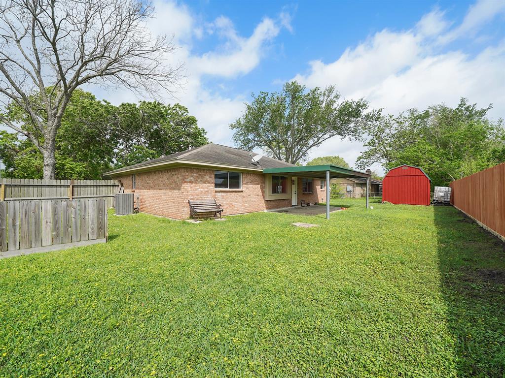1921 Coupland Drive, La Porte, Texas image 15